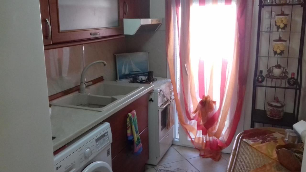 Studio In Thessaloniki Near Airport And Exit For Chalkidiki Apartamento Exterior foto